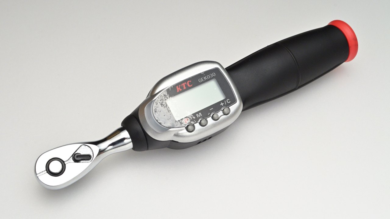 Digital torque wrench
